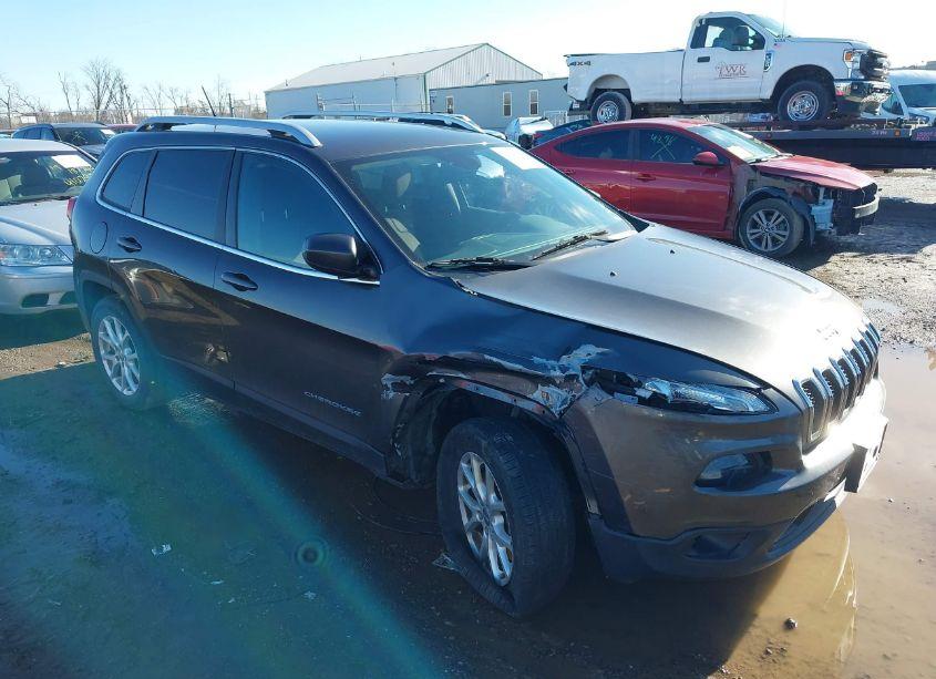 2015 Jeep Cherokee LATITUDE (VIN 1C4PJLCBXFW700415) main photo