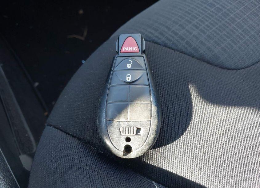 Photo 11 of 2015 Jeep Cherokee LATITUDE (VIN 1C4PJLCBXFW700415)