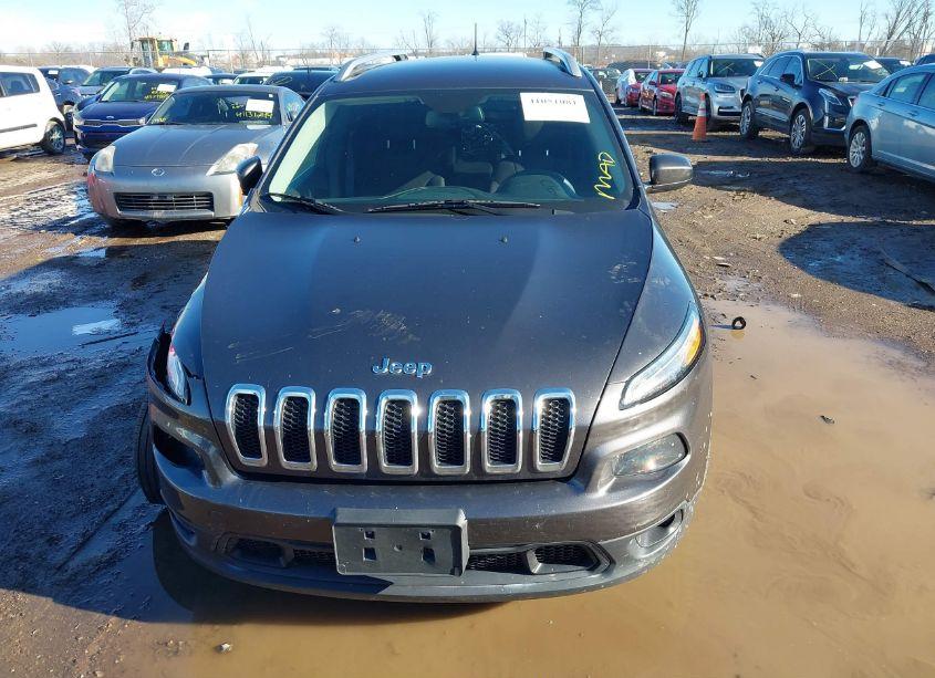 Photo 12 of 2015 Jeep Cherokee LATITUDE (VIN 1C4PJLCBXFW700415)