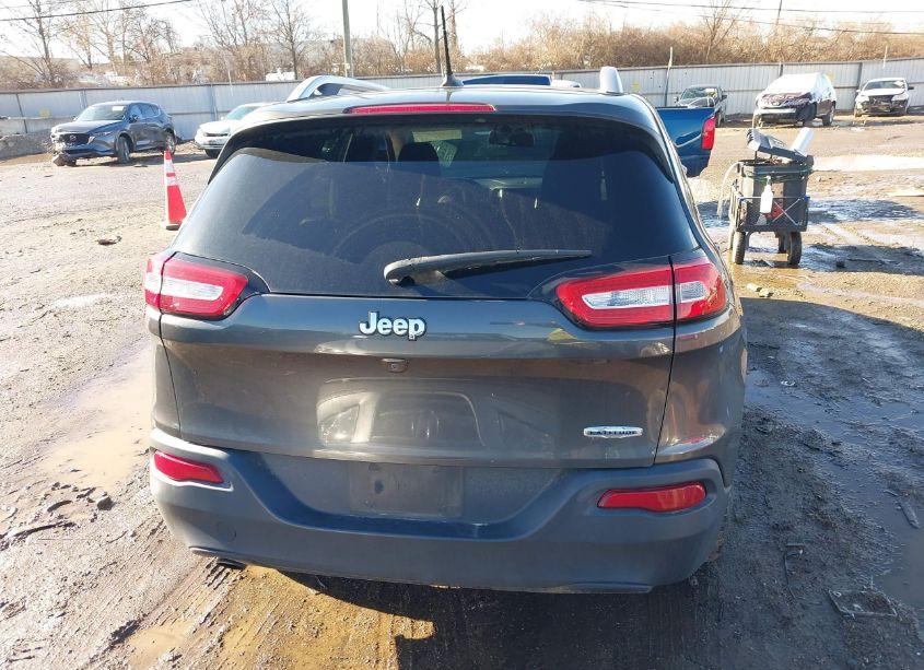 Photo 16 of 2015 Jeep Cherokee LATITUDE (VIN 1C4PJLCBXFW700415)