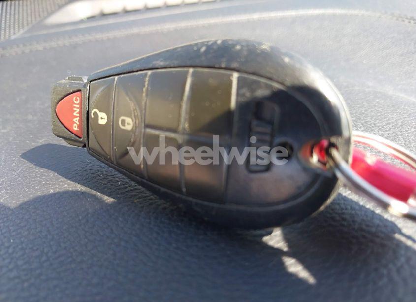 Photo 11 of 2015 Jeep Cherokee LATITUDE (VIN 1C4PJLCBXFW701483)