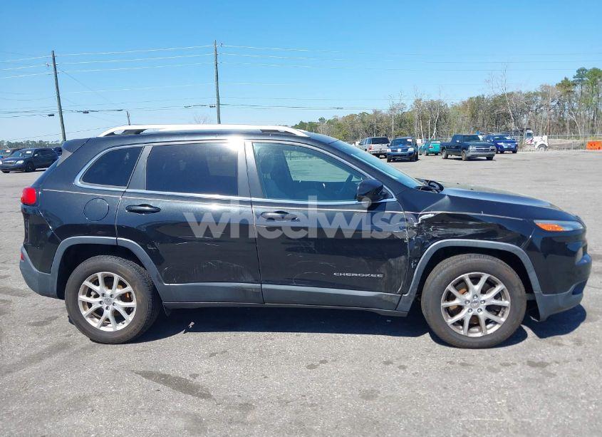 Photo 13 of 2015 Jeep Cherokee LATITUDE (VIN 1C4PJLCBXFW701483)