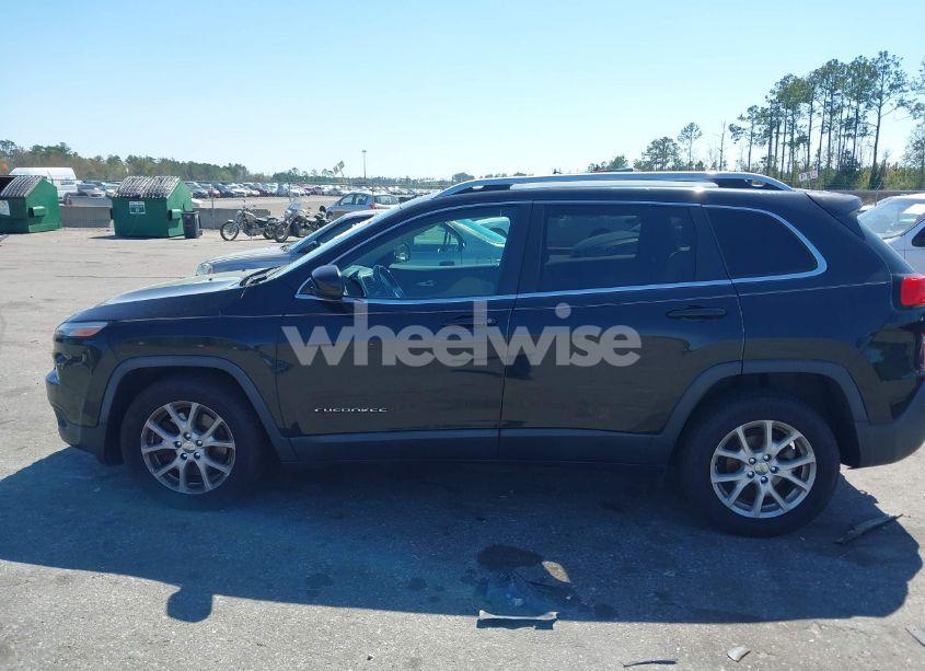 Photo 14 of 2015 Jeep Cherokee LATITUDE (VIN 1C4PJLCBXFW701483)