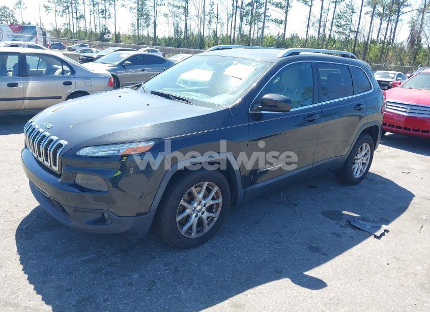 Photo 2 of 2015 Jeep Cherokee LATITUDE (VIN 1C4PJLCBXFW701483)