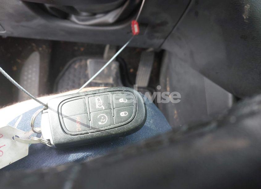 Photo 11 of 2016 Jeep Cherokee LATITUDE (VIN 1C4PJLCBXGW125475)