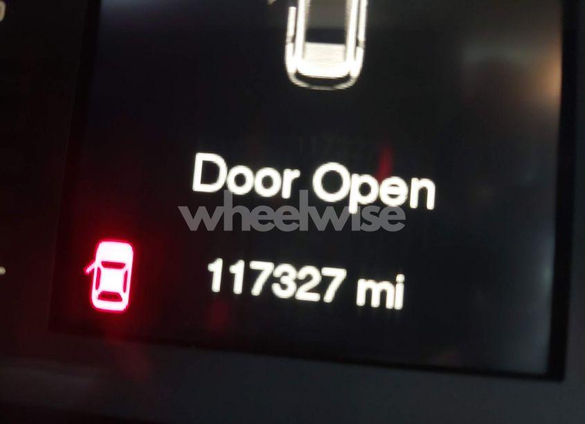 Photo 15 of 2016 Jeep Cherokee 75TH ANNIVERSARY (VIN 1C4PJLCBXGW284156)