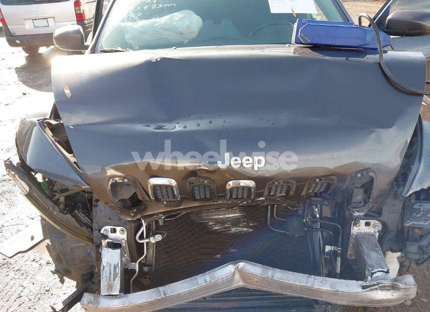 Photo 10 of 2017 Jeep Cherokee LATITUDE FWD (VIN 1C4PJLCBXHW503246)