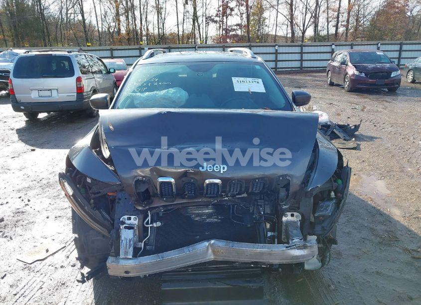 Photo 12 of 2017 Jeep Cherokee LATITUDE FWD (VIN 1C4PJLCBXHW503246)