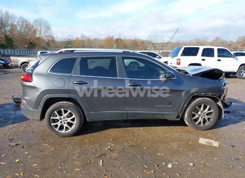 Photo 13 of 2017 Jeep Cherokee LATITUDE FWD (VIN 1C4PJLCBXHW503246)