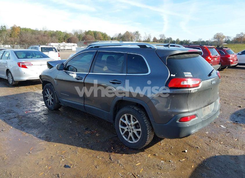 Photo 3 of 2017 Jeep Cherokee LATITUDE FWD (VIN 1C4PJLCBXHW503246)