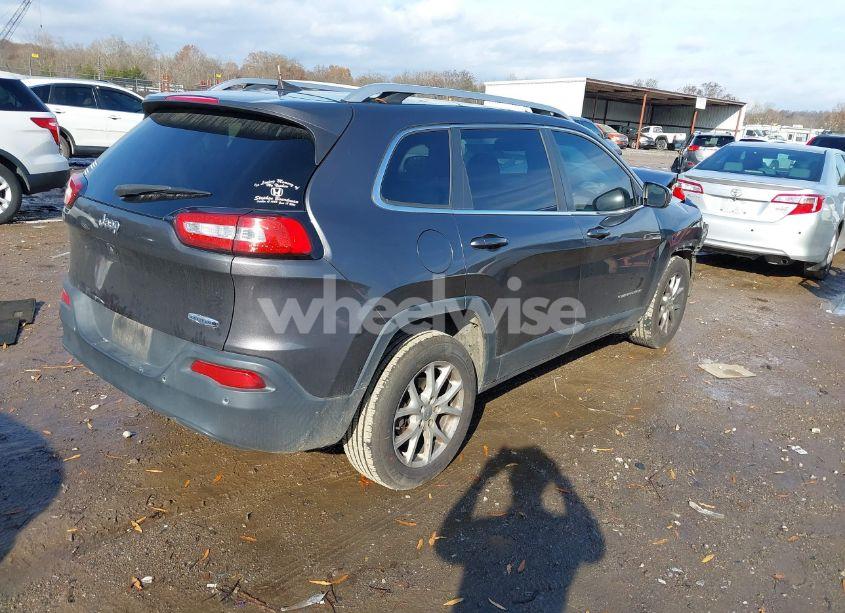 Photo 4 of 2017 Jeep Cherokee LATITUDE FWD (VIN 1C4PJLCBXHW503246)