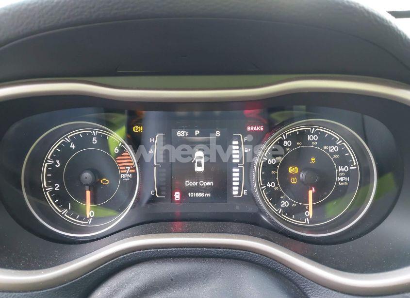 Photo 7 of 2018 Jeep Cherokee LATITUDE FWD (VIN 1C4PJLCBXJD590535)