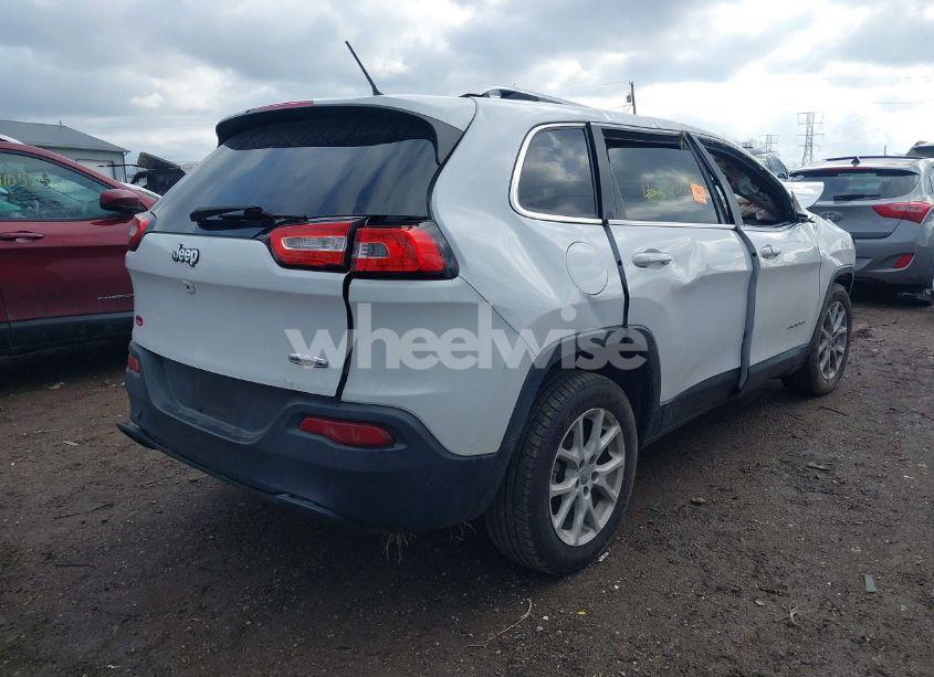 Photo 4 of 2018 Jeep Cherokee LATITUDE FWD (VIN 1C4PJLCBXJD615904)