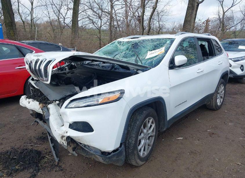Photo 6 of 2018 Jeep Cherokee LATITUDE FWD (VIN 1C4PJLCBXJD615904)