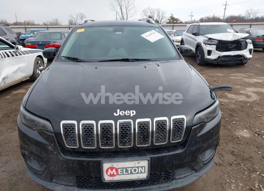 Photo 12 of 2019 Jeep Cherokee LATITUDE FWD (VIN 1C4PJLCBXKD109121)