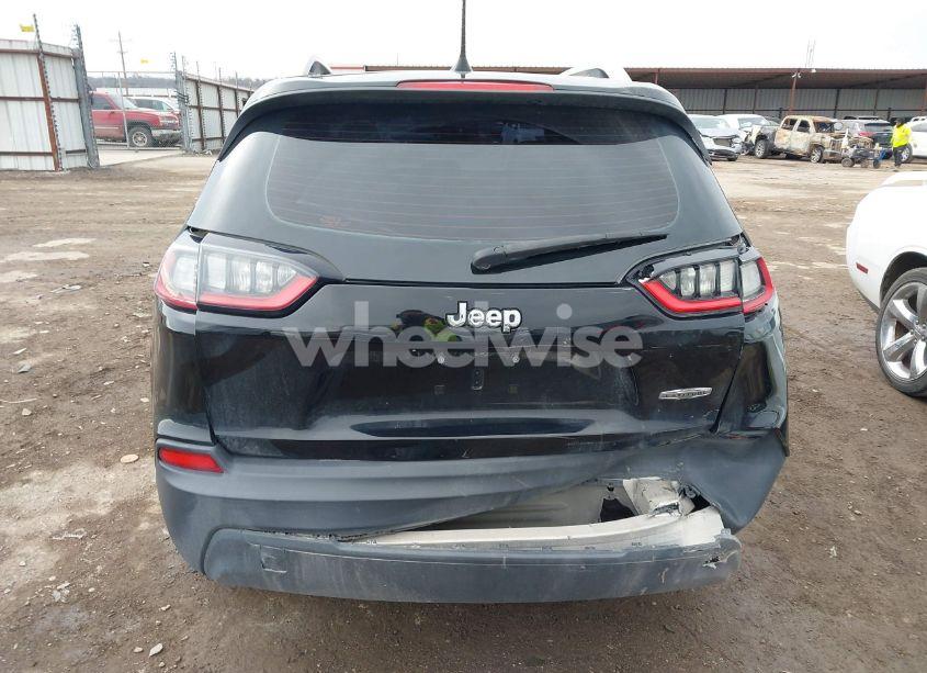 Photo 16 of 2019 Jeep Cherokee LATITUDE FWD (VIN 1C4PJLCBXKD109121)