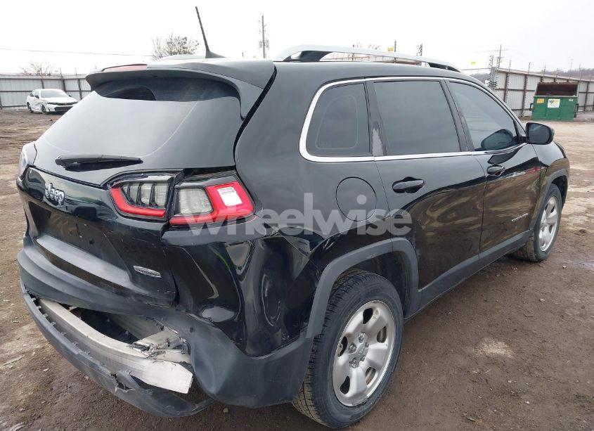 Photo 4 of 2019 Jeep Cherokee LATITUDE FWD (VIN 1C4PJLCBXKD109121)