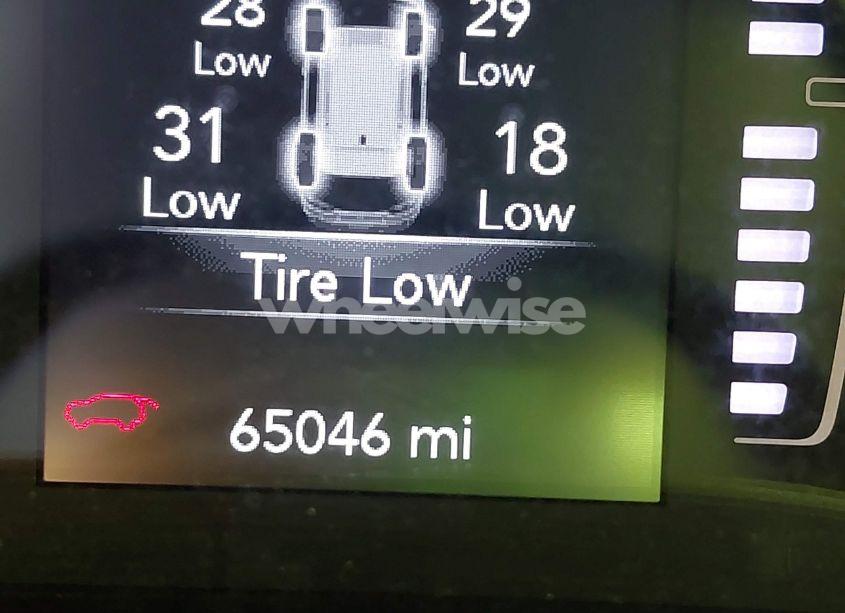 Photo 15 of 2019 Jeep Cherokee LATITUDE FWD (VIN 1C4PJLCBXKD160151)