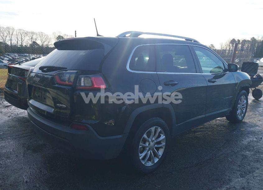 Photo 4 of 2019 Jeep Cherokee LATITUDE FWD (VIN 1C4PJLCBXKD160151)