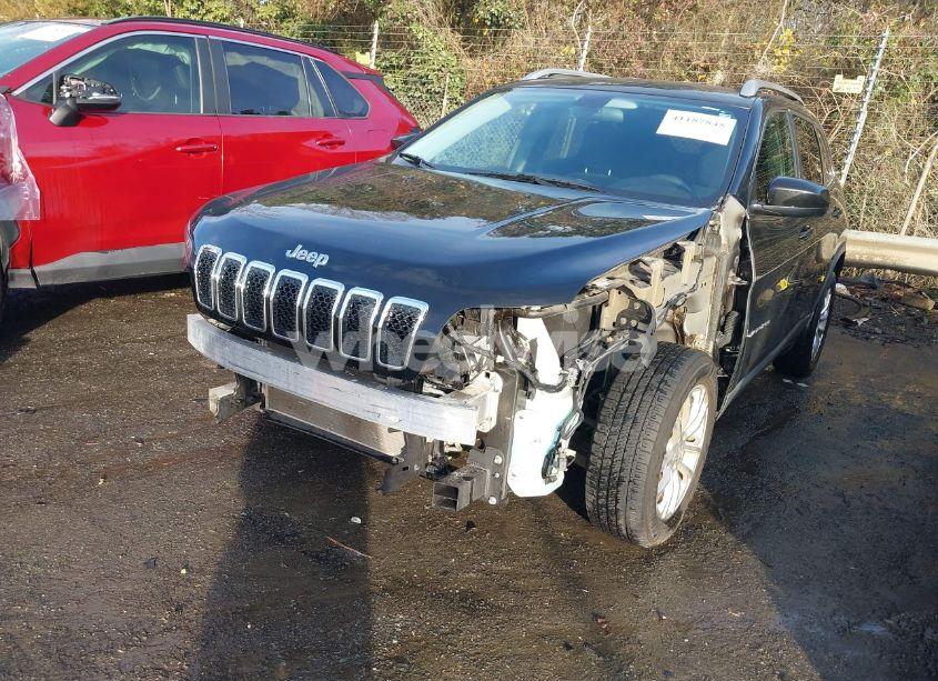 Photo 6 of 2019 Jeep Cherokee LATITUDE FWD (VIN 1C4PJLCBXKD160151)