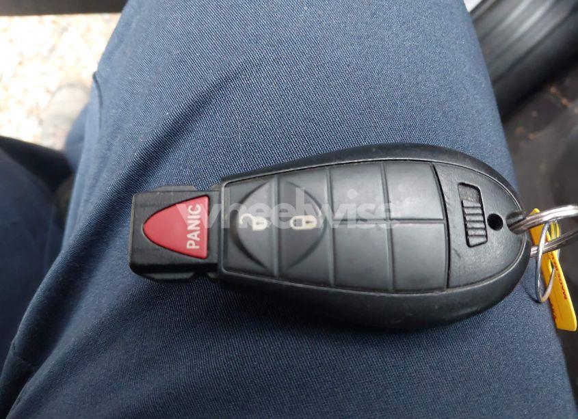 Photo 11 of 2019 Jeep Cherokee LATITUDE FWD (VIN 1C4PJLCBXKD286428)