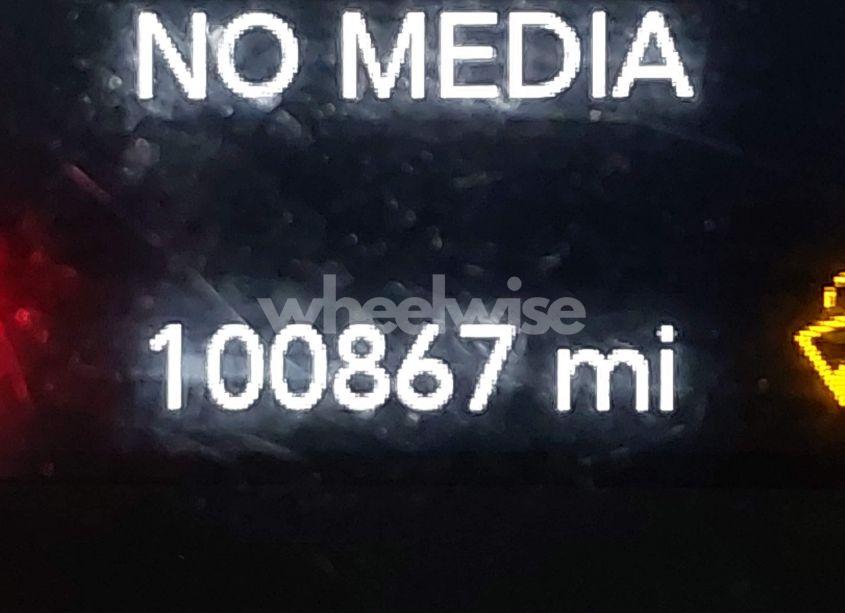 Photo 15 of 2019 Jeep Cherokee LATITUDE FWD (VIN 1C4PJLCBXKD286428)