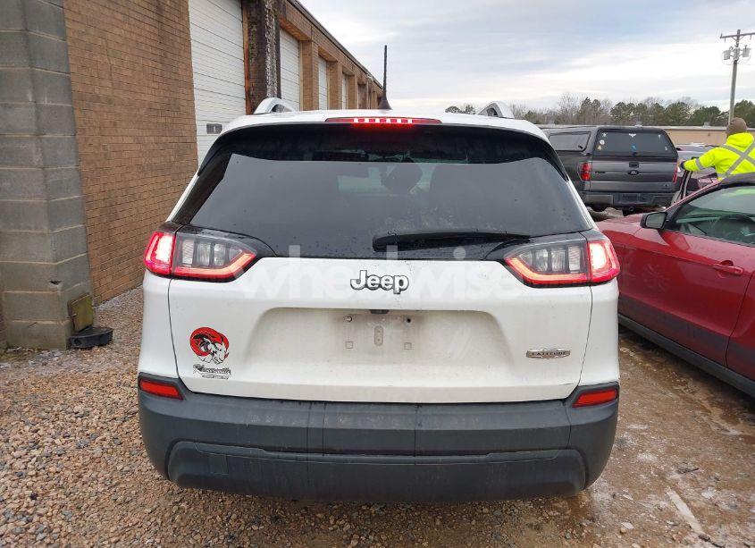 Photo 16 of 2019 Jeep Cherokee LATITUDE FWD (VIN 1C4PJLCBXKD286428)