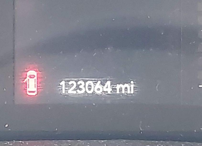 Photo 15 of 2019 Jeep Cherokee LATITUDE FWD (VIN 1C4PJLCBXKD357708)