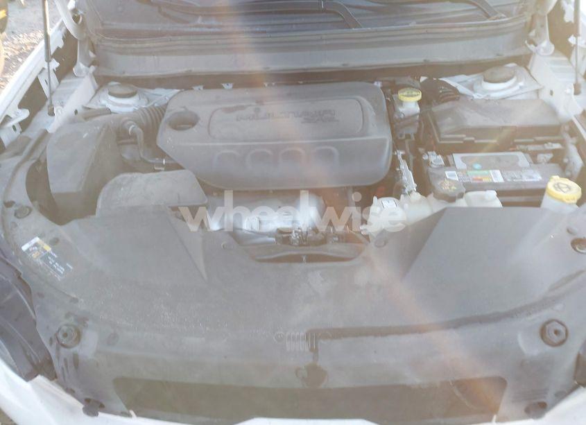 Photo 10 of 2020 Jeep Cherokee LATITUDE FWD (VIN 1C4PJLCBXLD640272)