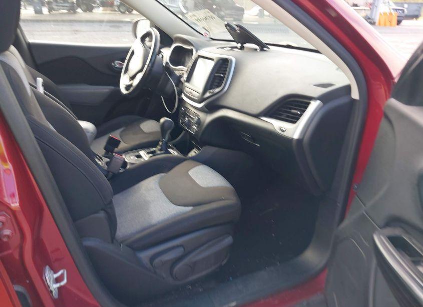 Photo 5 of 2014 Jeep Cherokee LATITUDE (VIN 1C4PJLCS0EW115616)