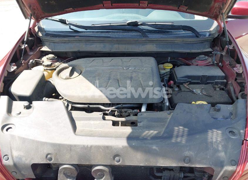 Photo 10 of 2015 Jeep Cherokee LATITUDE (VIN 1C4PJLCS0FW518528)