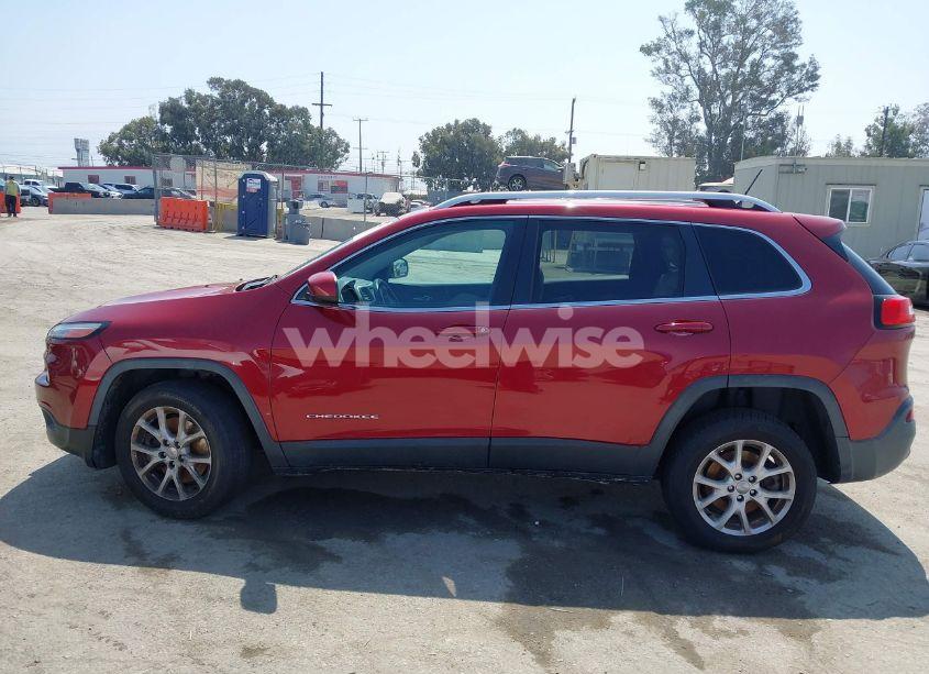 Photo 14 of 2015 Jeep Cherokee LATITUDE (VIN 1C4PJLCS0FW518528)