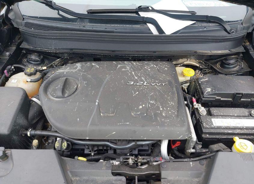 Photo 10 of 2014 Jeep Cherokee LATITUDE (VIN 1C4PJLCS1EW122994)