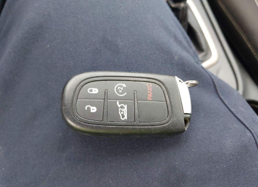 Photo 11 of 2014 Jeep Cherokee LATITUDE (VIN 1C4PJLCS1EW122994)