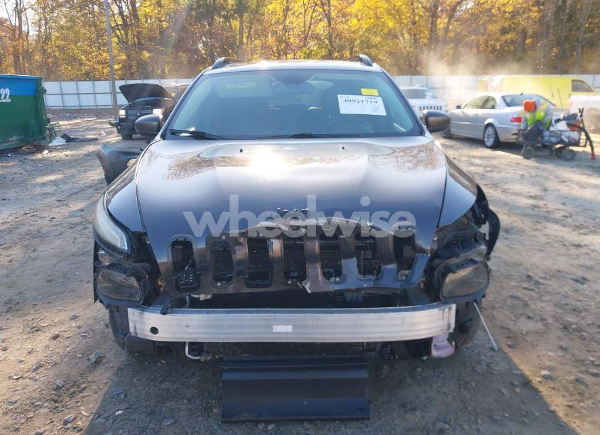 Photo 6 of 2014 Jeep Cherokee ALTITUDE (VIN 1C4PJLCS1EW298931)