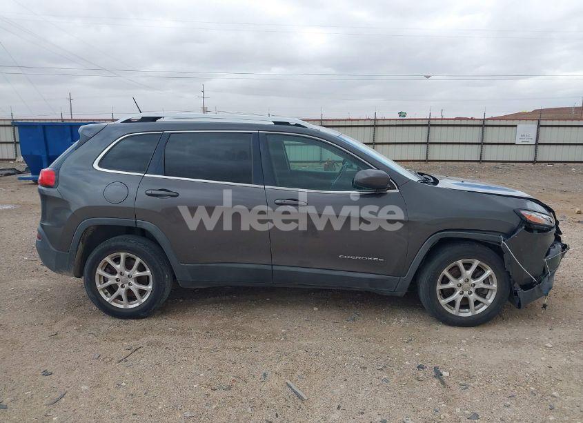 Photo 13 of 2014 Jeep Cherokee LATITUDE (VIN 1C4PJLCS1EW319194)