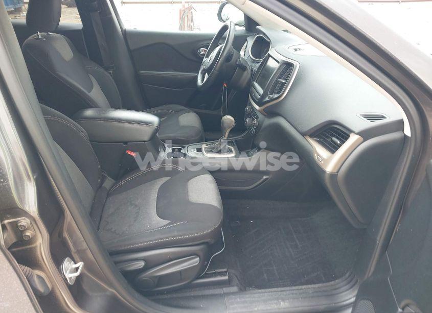 Photo 5 of 2014 Jeep Cherokee LATITUDE (VIN 1C4PJLCS1EW319194)