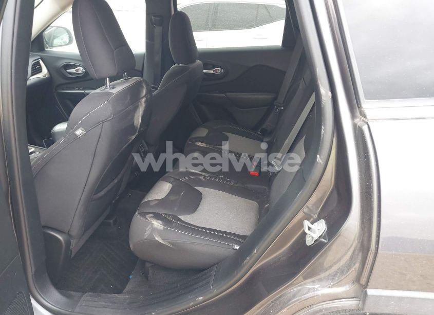 Photo 8 of 2014 Jeep Cherokee LATITUDE (VIN 1C4PJLCS1EW319194)