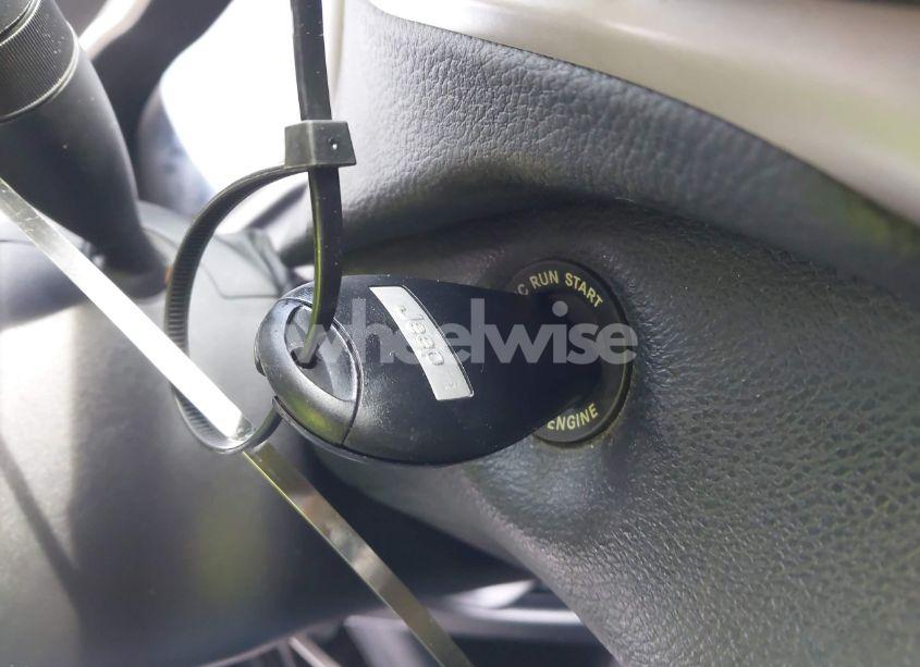 Photo 11 of 2016 Jeep Cherokee 75TH ANNIVERSARY (VIN 1C4PJLCS1GW258903)