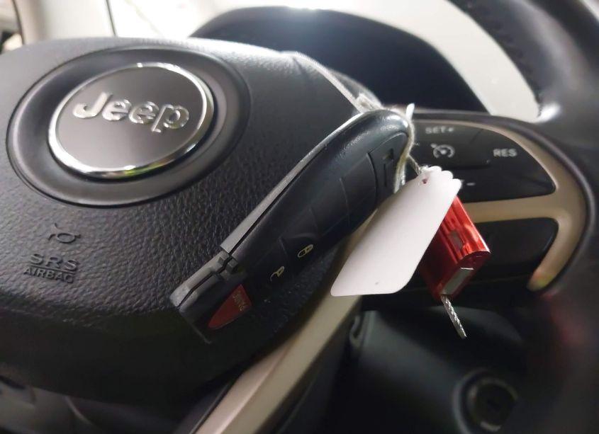 Photo 11 of 2016 Jeep Cherokee 75TH ANNIVERSARY (VIN 1C4PJLCS1GW281064)