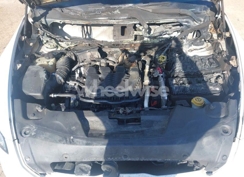 Photo 10 of 2016 Jeep Cherokee LATITUDE (VIN 1C4PJLCS1GW320140)