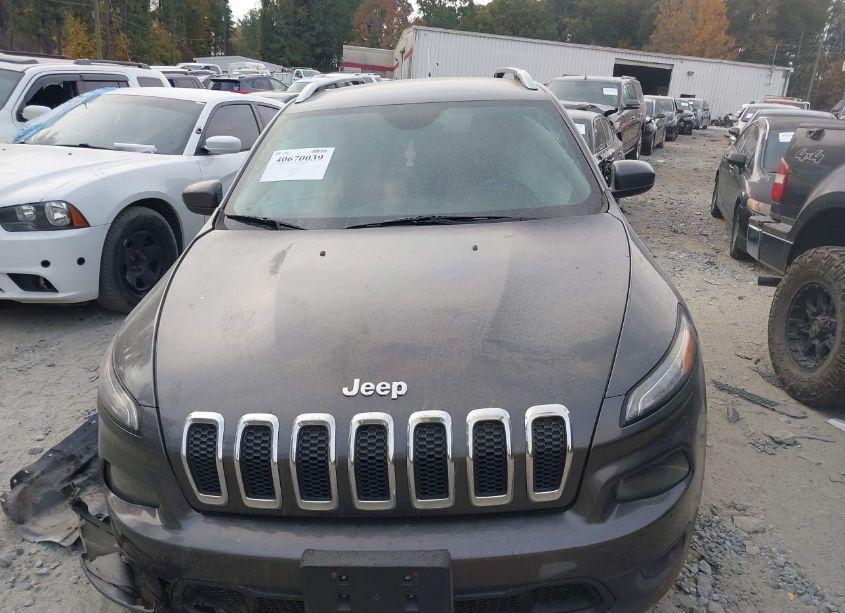 Photo 12 of 2016 Jeep Cherokee LATITUDE (VIN 1C4PJLCS1GW363666)