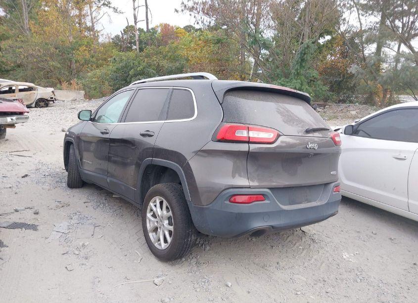Photo 3 of 2016 Jeep Cherokee LATITUDE (VIN 1C4PJLCS1GW363666)