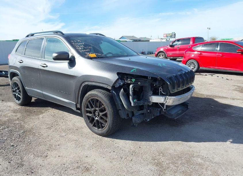 2014 Jeep Cherokee ALTITUDE (VIN 1C4PJLCS2EW313565) main photo