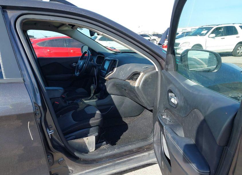 Photo 5 of 2014 Jeep Cherokee ALTITUDE (VIN 1C4PJLCS2EW313565)