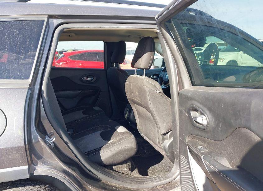 Photo 8 of 2014 Jeep Cherokee ALTITUDE (VIN 1C4PJLCS2EW313565)