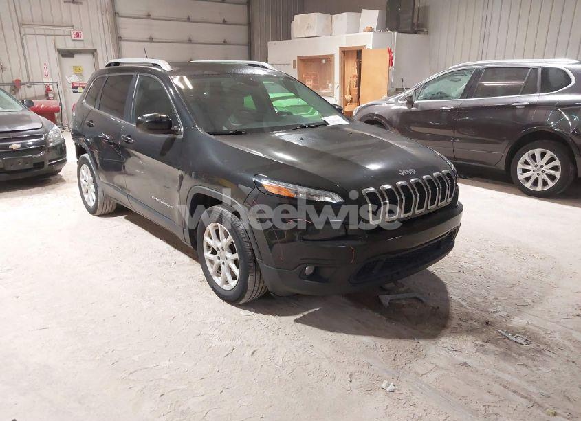 2015 Jeep Cherokee LATITUDE (VIN 1C4PJLCS2FW531636) main photo