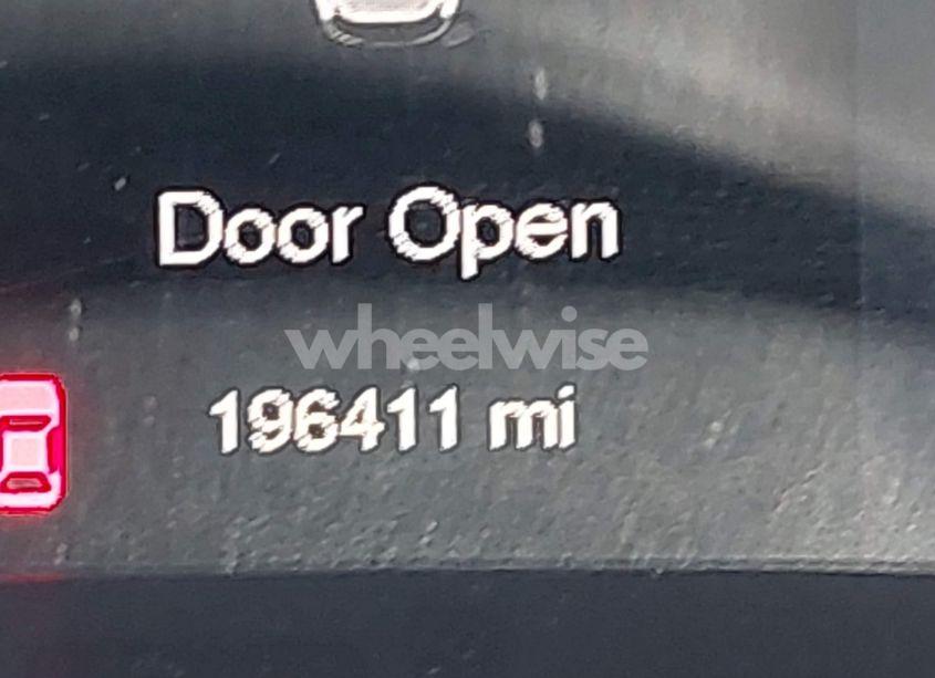 Photo 15 of 2015 Jeep Cherokee LATITUDE (VIN 1C4PJLCS2FW636726)