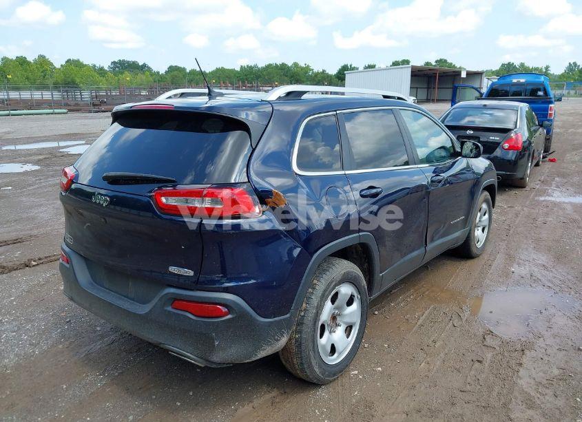 Photo 6 of 2015 Jeep Cherokee LATITUDE (VIN 1C4PJLCS2FW636726)