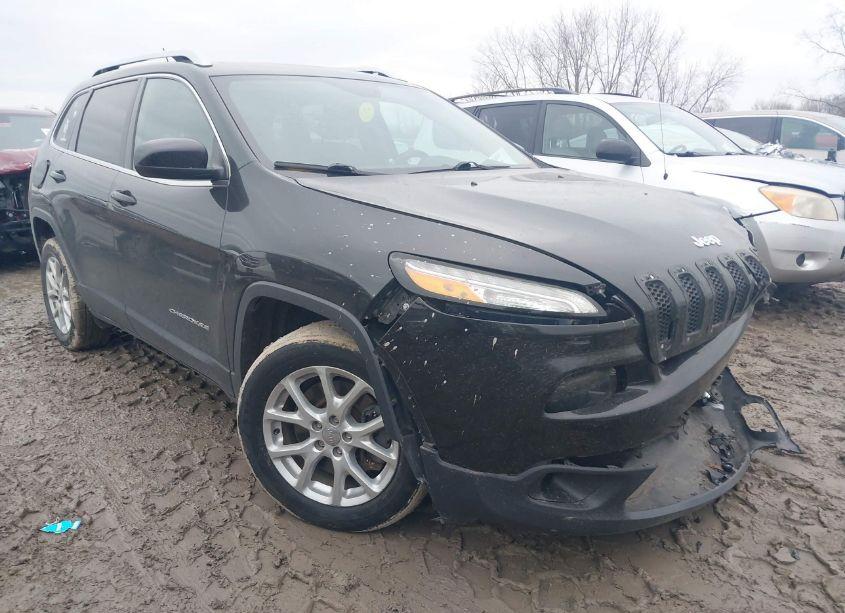 2015 Jeep Cherokee LATITUDE (VIN 1C4PJLCS2FW700585) main photo